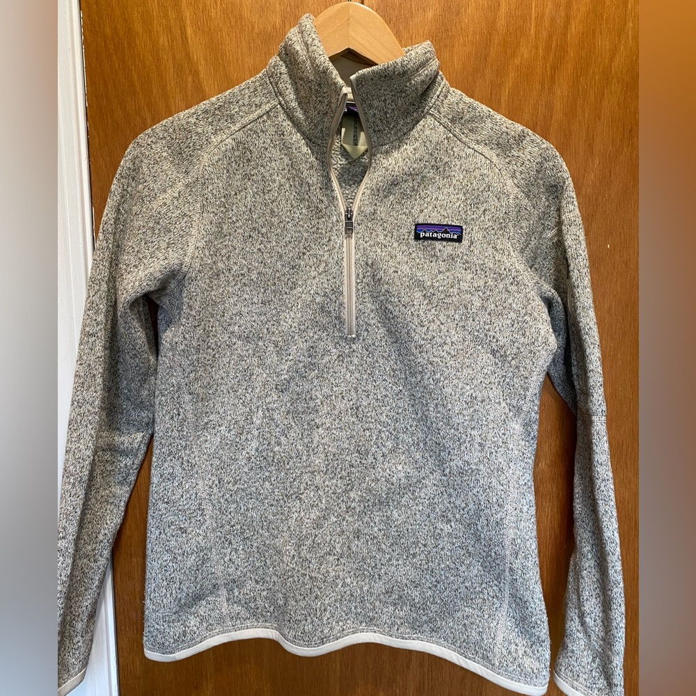 W  Patagonia sweater